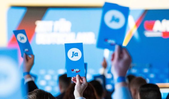 Politische Debatte um die Schultour der AfD-Jugend in Sachsen