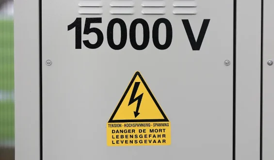 Kampf gegen die teure Lastspitze: Mit Batteriespeichern Stromkosten senken
