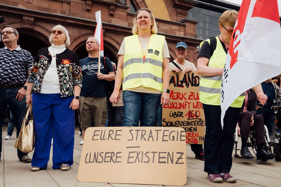 Zalando-Mitarbeiter in Erfurt protestieren gegen Standortschließung