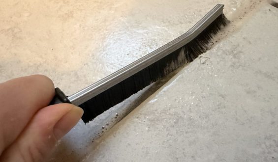 Test: Eckenreinigungsbürste von Valhaus