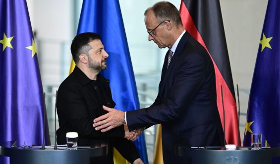 Merz strebt nach EU-Assoziation der Ukraine