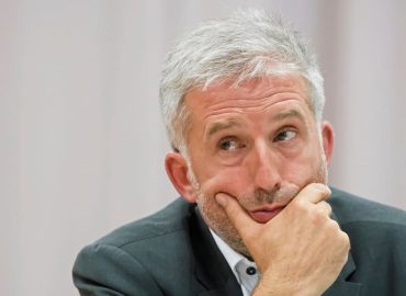 Streit um Bühnenzugang für Rollstuhlfahrerin in Tübingen