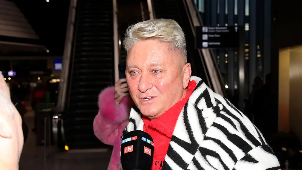 Blutgerinnsel im Kopf: Dschungelcamper Hubert Fella wird operiert