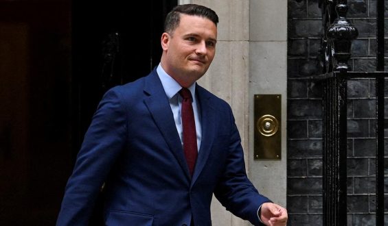 Britischer Gesundheitsminister tritt aus Protest gegen Premier Starmer zurück