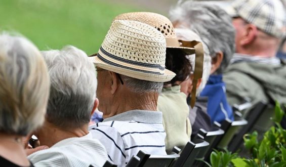 Diskussion um Rentenreform: Höheres Renteneintrittsalter im Gespräch