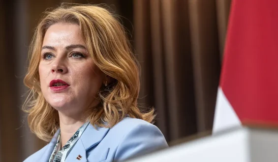 Regierung in Lettland: Rücktritt der Ministerpräsidentin nach Drohnenstreit