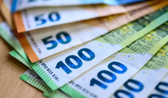 Finanzielle Folgen der Neuberechnung von Beamtenbesoldungen nach Gerichtsurteil