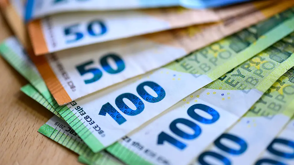 Finanzielle Folgen der Neuberechnung von Beamtenbesoldungen nach Gerichtsurteil