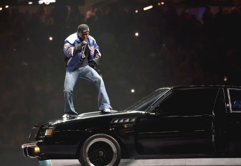 Drake überrascht mit drei neuen Alben und verarbeitet Konflikt mit Kendrick Lamar