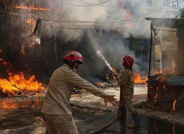 Brand in Neu-Delhi fordert zahlreiche Opfer
