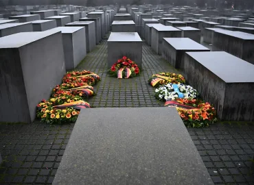 40 Jahre Historikerstreit: Die Einzigartigkeit des Holocaust in der Diskussion