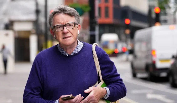 Britische Regierung unter Druck wegen Mandelson-Affäre