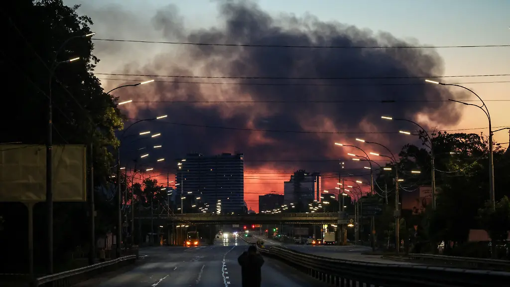 Heftige Angriffe auf Kiew: Tote und Verletzte in der Ukraine