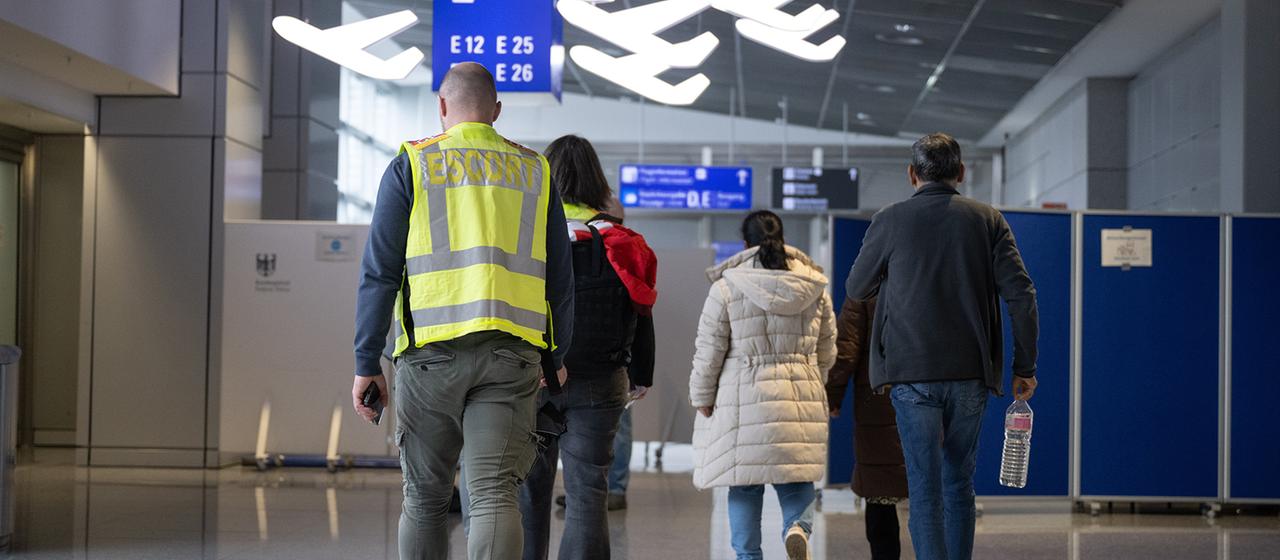 Die EU plant Abschiebezentren in Drittstaaten für abgelehnte Asylbewerber