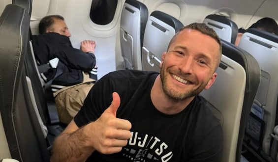 Terror-Angst auf US-Flug: Passagiere fesseln Randalierer