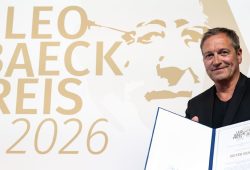 Dieter Nuhr erhält Leo-Baeck-Preis für Einsatz gegen Antisemitismus