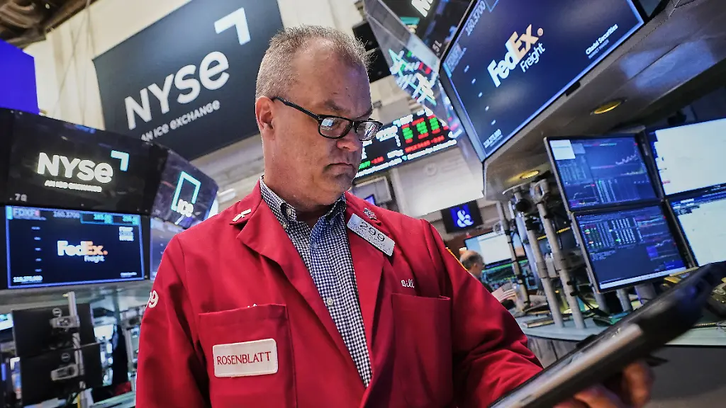 Tech-Aktien im Ausverkauf: Zinserhöhungsängste belasten Wall Street