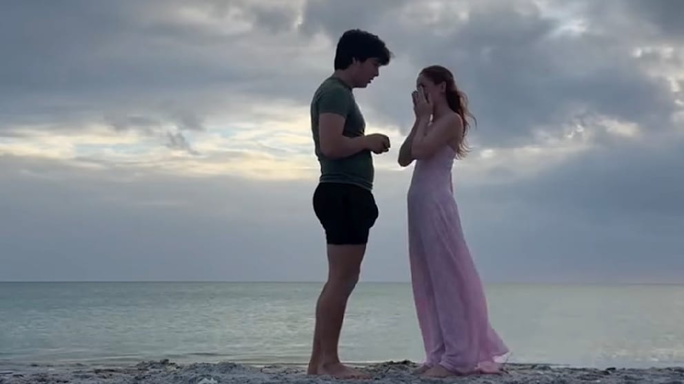 Verlobung am Strand: Ein romantischer Heiratsantrag
