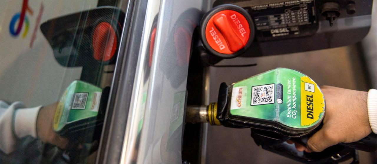 Analyse des deutschen Tankrabatts: Effektivität und zukünftige Preisentwicklungen