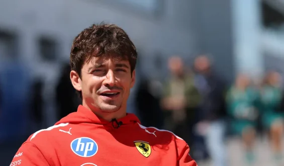 Leclerc verlängert Vertrag mit Ferrari: Herausforderung WM-Titel