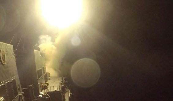 Konflikt zwischen USA und Iran eskaliert: Angriffe und Gegenschläge