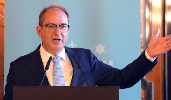 Dobrindt verteidigt Abschiebungen afghanischer Straftäter