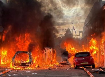 Unruhen in Belfast nach Messerattacke
