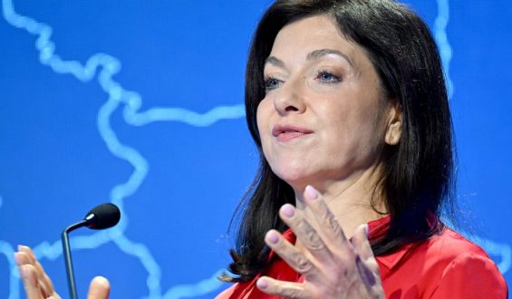 Mitarbeiter gehen auf Kritik an Katherina Reiche bei Personalversammlung ein
