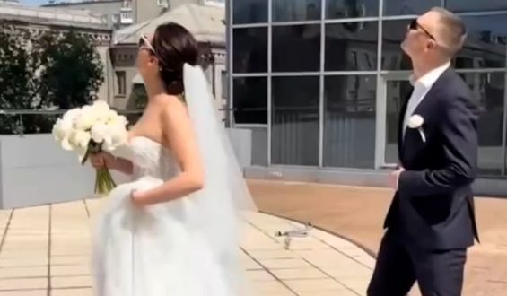 Hochzeit mit Drohnenabschuss in Saporischschja