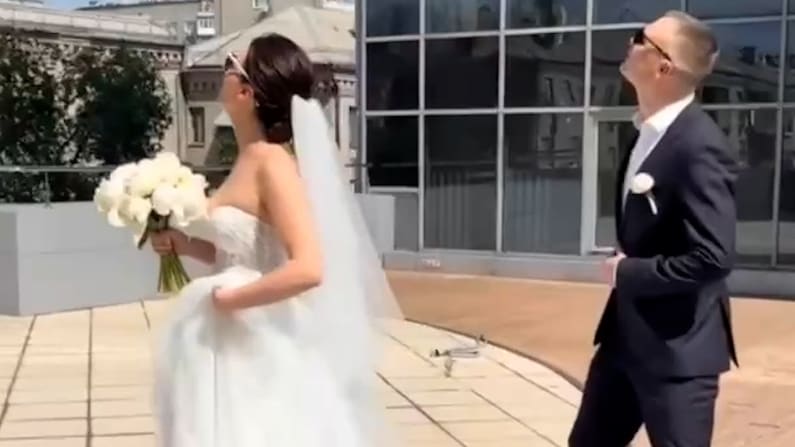 Hochzeit mit Drohnenabschuss in Saporischschja