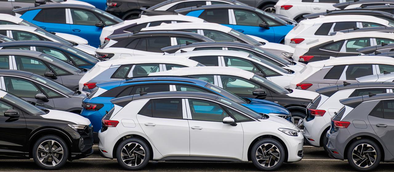 Elektroautos treiben EU-Automarkt an: VW bleibt Marktführer