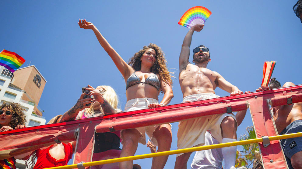 Tausende feiern bei der Pride in Tel Aviv