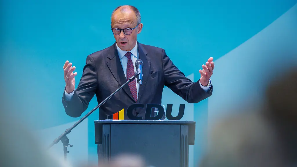 Merz fordert Einigkeit von der Koalition und skizziert Rentenreform