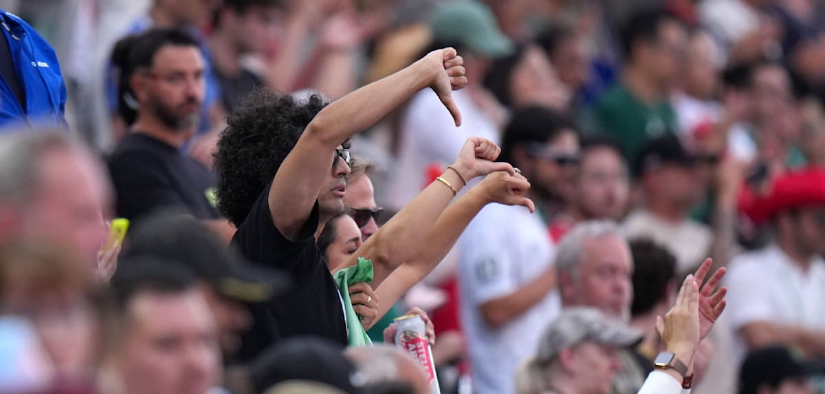 Politischer Aufruhr beim WM-Auftakt der iranischen Nationalmannschaft