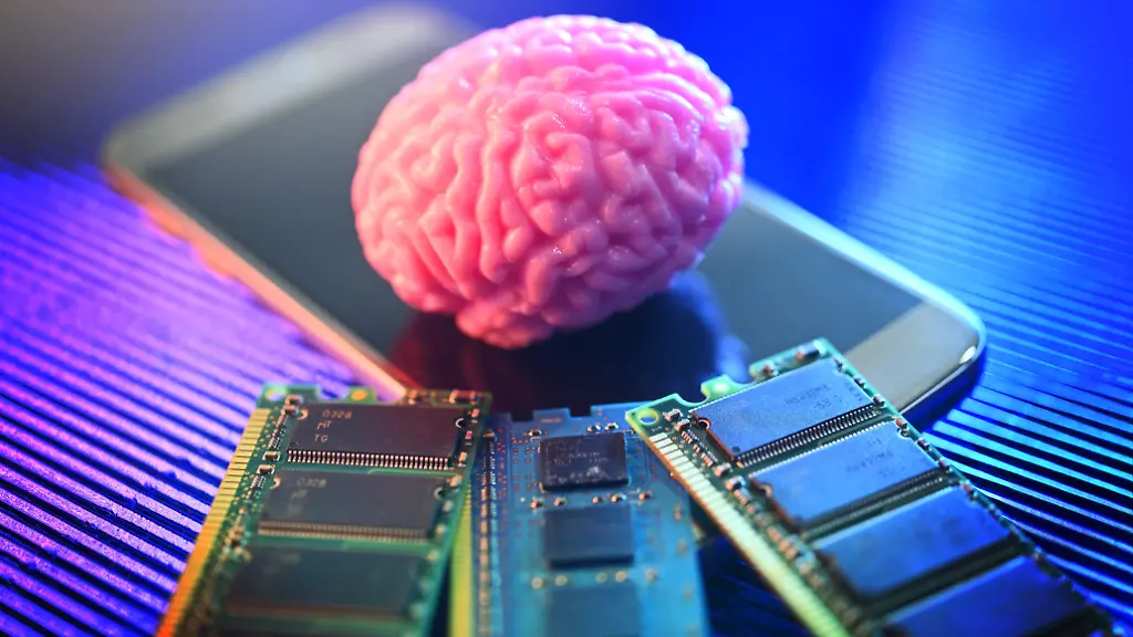 Mit Hirn-Implantat kommunizieren: Fortschritt für ALS-Patienten