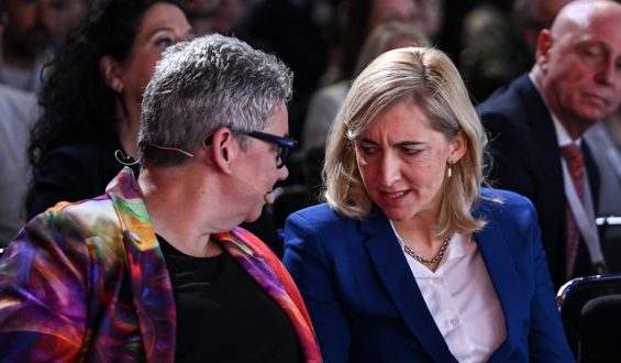 Heftige Kritik an Warkens Pflege-Plänen