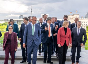 Kanzleramt: Schwarz-rote Koalition diskutiert mit Sozialpartnern über Reformen