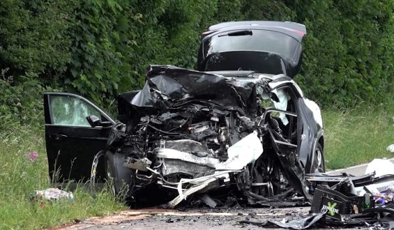 Tragisches Wochenende in Baden-Württemberg: Drei Menschen sterben bei zwei Frontalunfällen