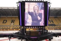 Helene Fischer startet Stadion-Tour mit beeindruckender Bühne