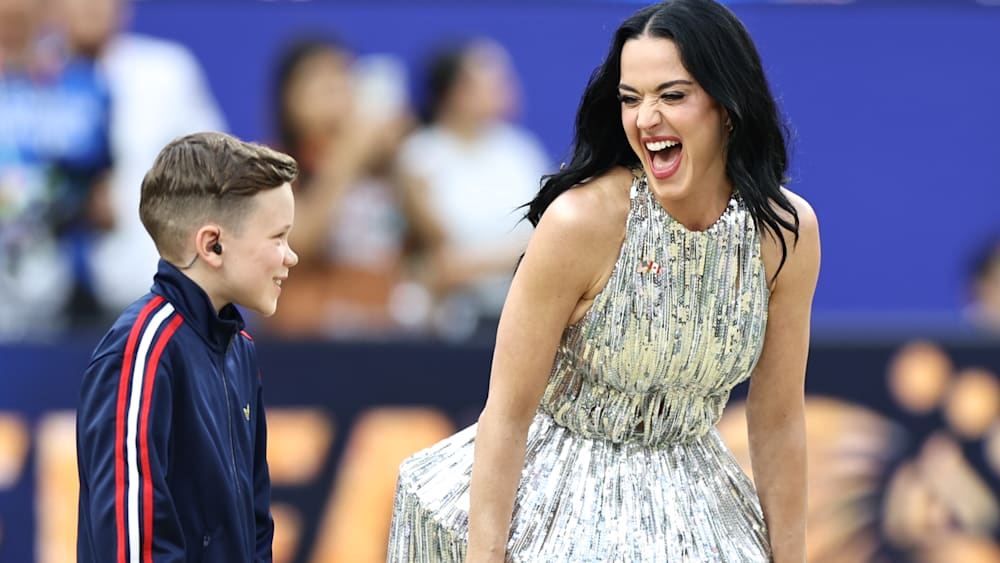 Katy Perry begeistert mit Show vor USA-Paraguay Spiel