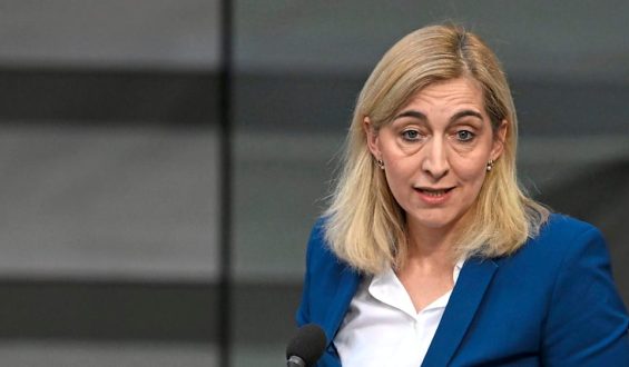 Debatte über GKV-Reform im Bundestag: Kontroversen um Warkens Pläne