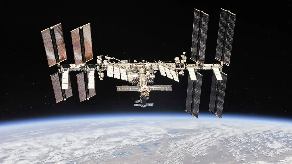 Astronauten verlassen ISS aufgrund von Leckagen