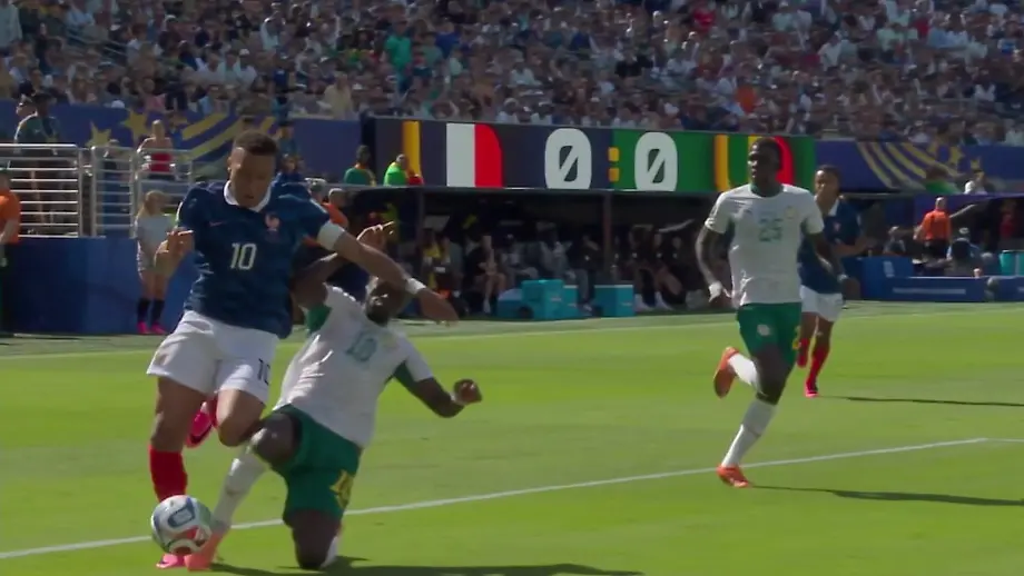 Kontroverse Entscheidung beim Spiel Frankreich gegen Senegal