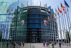 EU-Parlament setzt US-Zolldeal um