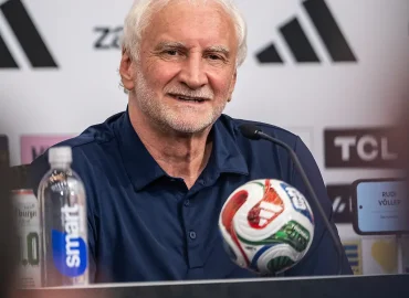 Rudi Völler warnt die Fußball-Nationalmannschaft