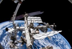 Reparaturbedürftige Raumstation und Luftleck auf der ISS