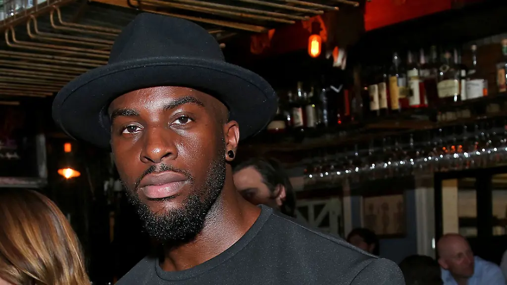 Tod des Songwriters Talay Riley nach Messerangriff in London