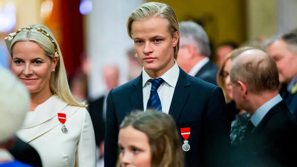 Polizeibegleitung für Marius Borg Høiby trotz Haftbescheid