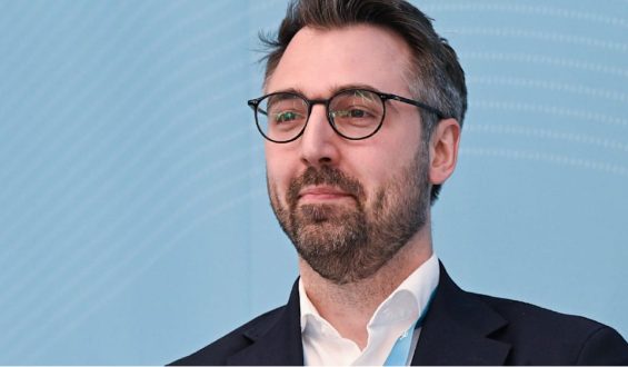 Debatte um Paragraf 188: Schutz von Politikern vor Beleidigung
