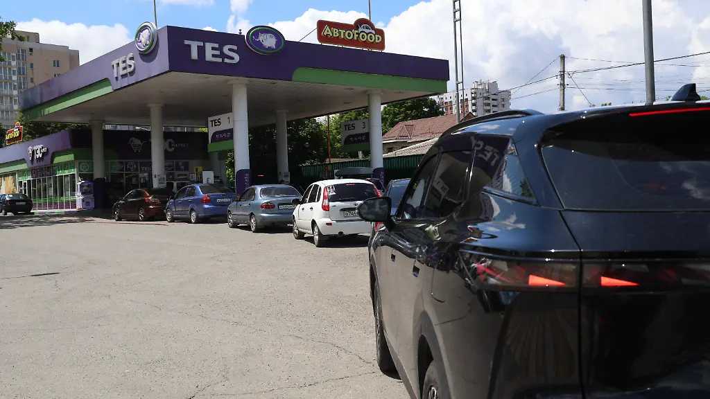Putin gesteht Benzin- und Dieselmangel auf Krisensitzung ein